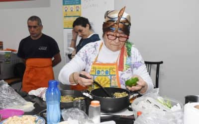 LA ESCUELA MUNICIPAL DICTA TALLERES DE COCINA EN TRENQUE LAUQUEN Y 30 DE AGOSTO