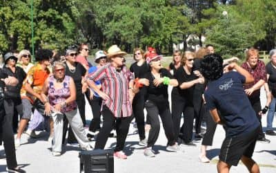 FESTIVO CIERRE DE LA COLONIA DE VERANO DE ADULTOS MAYORES: MUESTRA DE TALLERES, BAILE, RISAS Y UN ALMUERZO COMPARTIDO