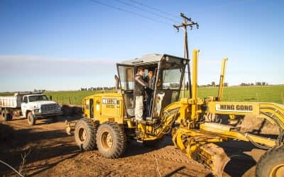Se realizan alteos y reparan caminos en distintos puntos del distrito