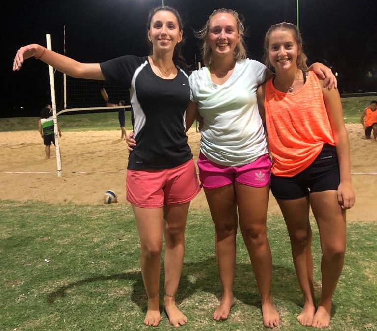 LAS MORITAS SE CONSAGRARON CAMPEONAS DEL TORNEO DE BEACH VÓLEY FEMENINO EN LAS OLIMPÍADAS DEL REENCUENTRO Y LA JUVENTUD