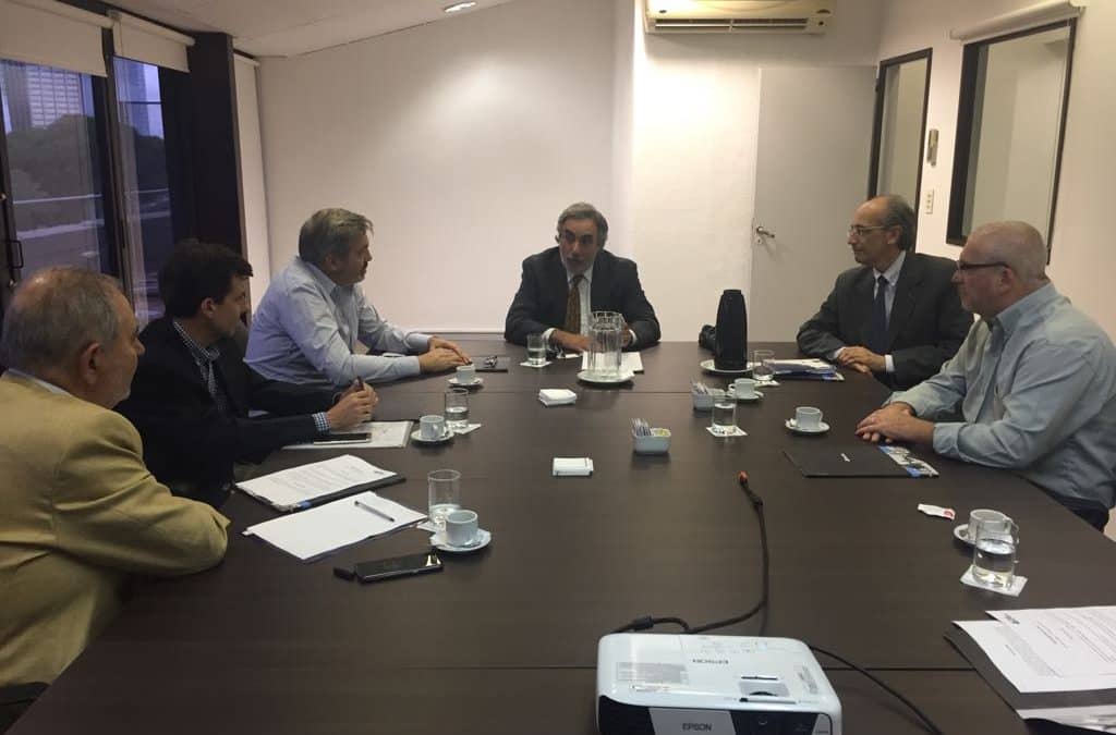 Fernández se reunió con autoridades de Camuzzi y dijo que en pocos días habrá novedades sobre la extensión del servicio de gas natural