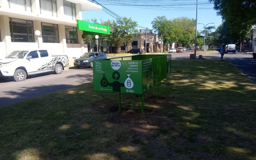 EL MUNICIPIO ESTÁ COLOCANDO CANASTOS COMUNITARIOS EN RAMBLAS DE LA ZONA CÉNTRICA Y EN OTROS SECTORES PARA FACILITAR EL TRABAJO DE RECOLECCIÓN