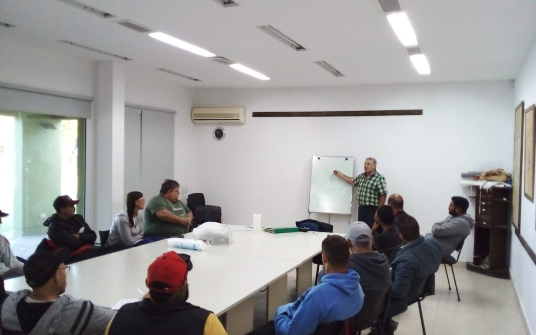 CON UNOS 40 INSCRIPTOS, SE INICIÓ UN CURSO DE CAPACITACIÓN PARA MAQUINISTAS DESTINADO A EMPLEADOS MUNICIPALES