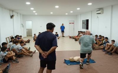 DEFENSA CIVIL MUNICIPAL DIO UN TALLER DE PRIMEROS AUXILIOS CON TÉCNICAS DE RCP A LAS DIVISIONES INFERIORES DEL CLUB LAS GUASQUITAS