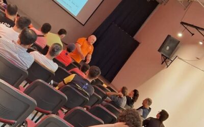 DEFENSA CIVIL DIO UNA CHARLA SOBRE PRIMEROS AUXILIOS CON TÉCNICAS DE RCP Y USO DE DEA A LOS REFERENTES DE LOS CLUBES DE FÚBTOL DE LA CIUDAD