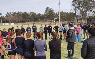 HOCKEY: IMPORTANTE PARTICIPACIÓN EN LA JORNADA DICTADA POR EL REFERENTE Y ACTUAL AYUDANTE TÉCNICO DE LOS LEONES, TOMÁS MC CORMICK