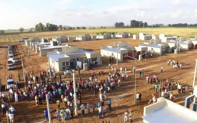 COMENZO LA REVISIÓN DE LOS 108 PLIEGOS PRESENTADOS EN EL CONCURSO DE LAS DIEZ VIVIENDAS A CONSTRUIRSE EN LA AU