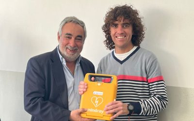 EL INTENDENTE FERNÁNDEZ ENTREGÓ CARDIODESFIBRILADORES A TRES INSTITUCIONES DEPORTIVAS DE 30 DE AGOSTO