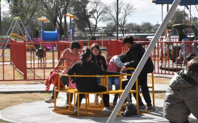 LOS CHICOS/AS DE CASA DEL NIÑO FESTEJARON HOY (VIERNES) LOS CUMPLEAÑOS DEL MES DE SEPTIEMBRE EN LA ISLA DE LOS JUEGOS DEL REMODELADO PARQUE VILLEGAS