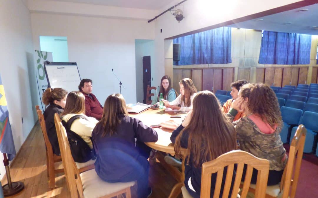 EN QUE SEDES DE LA CIUDAD Y CUANDO SE DAN LAS CLASES DE APOYO ESCOLAR DE LOS NIVELES PRIMARIO Y SECUNDARIO