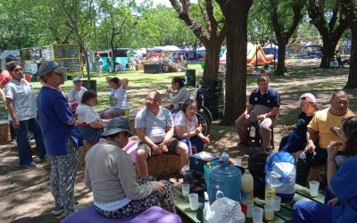 ASISTENTES AL CENTRO DE DÍA REALIZARON HOY (VIERNES) UNA SALIDA RECREATIVA A LA EXPO RURAL: RECORRIERON EL PREDIO Y COMPARTIERON UN ALMUERZO