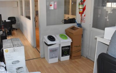 LA DIRECCIÓN DE AMBIENTE DISTRIBUYÓ EN DISTINTAS DEPENDENCIAS MUNICIPALES MÁS DE 30 MÓDULOS PARA OPTIMIZAR LA SEPARACIÓN DE RESIDUOS