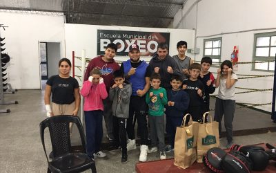 EL PÚGIL LOCAL ABEL ADRIEL CONTÓ SU EXPERIENCIA PERSONAL Y CÓMO LLEGÓ AL PROFESIONALISMO EN UNA CHARLA QUE DIO EN LA ESCUELA MUNICIPAL DE BOXEO