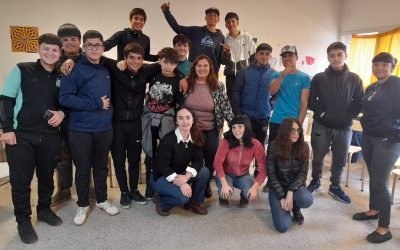 ALUMNOS/AS DE LA SECUNDARIA Nº 9 CONOCEN MÁS SOBRE LA HISTORIA LOCAL EN UNA CHARLA CON INÉS MAYA