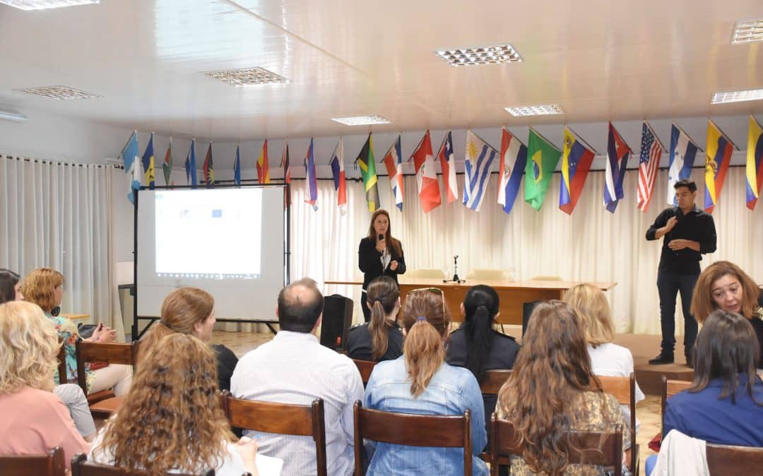 FUERTE TESTIMONIO E INTENSA CHARLA-DEBATE POR EL DÍA DE LA ELIMINACIÓN DE LA VIOLENCIA CONTRA LA MUJER