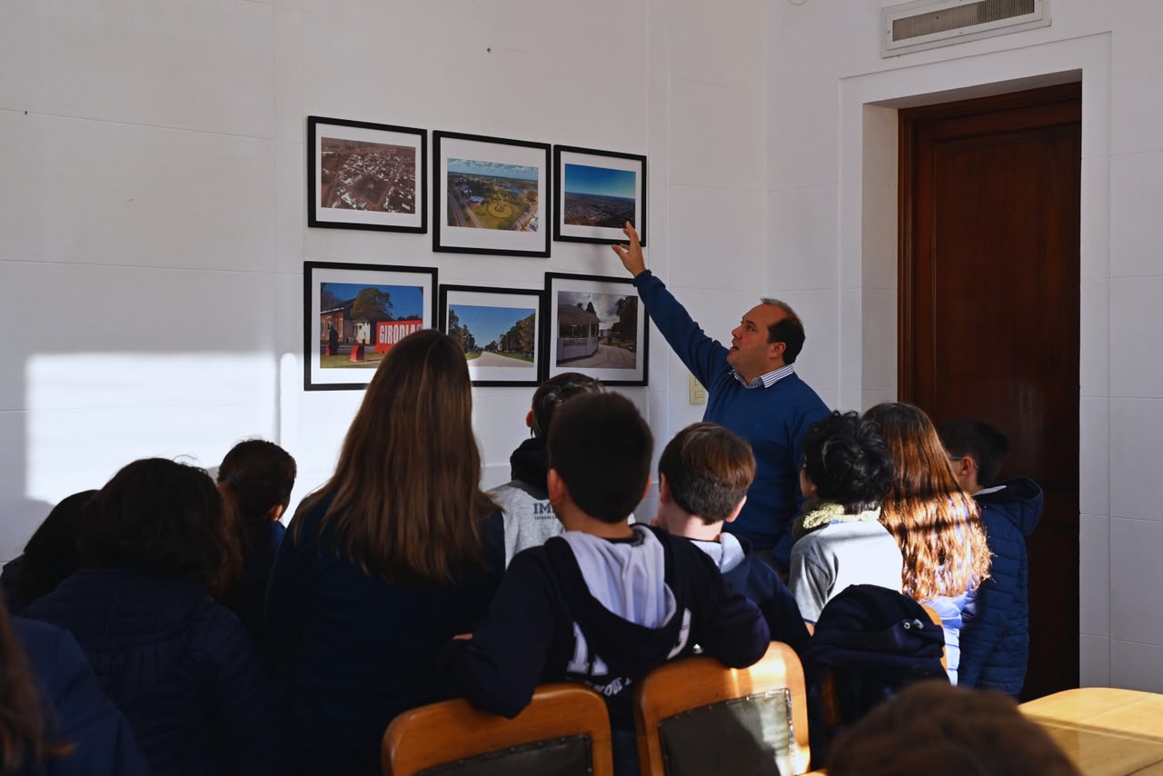 EL INTENDENTE BRINDÓ UNA CHARLA A ESTUDIANTES DE 4º AÑO DEL INSTITUTO ...