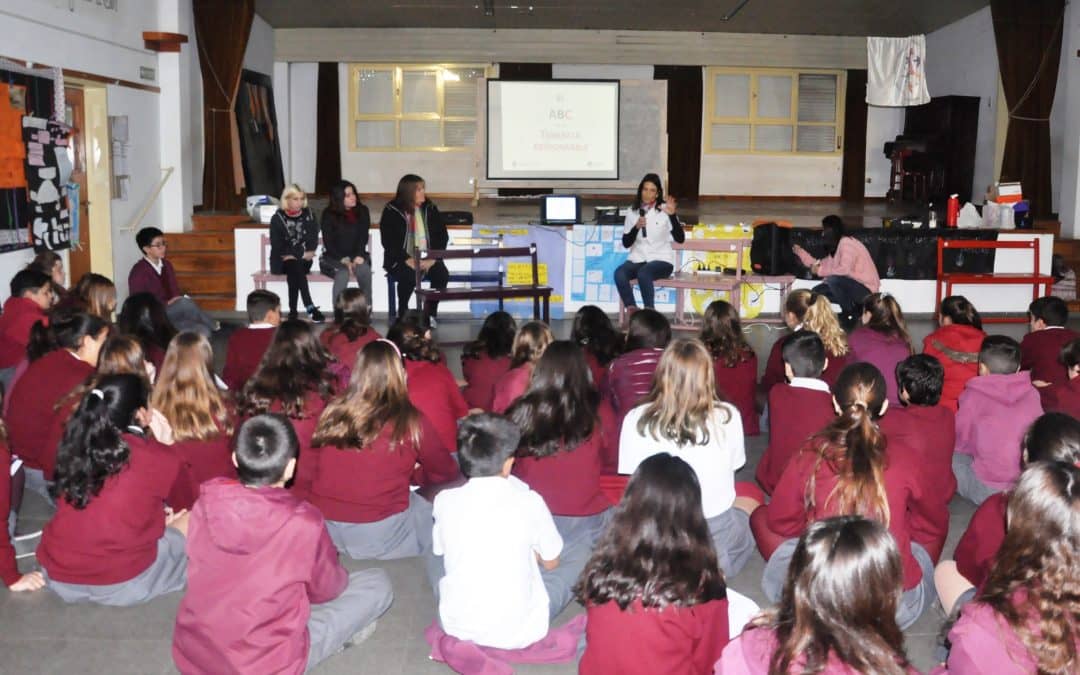 Zoonosis: se brindó ayer (miércoles) una charla en escuela secundaria