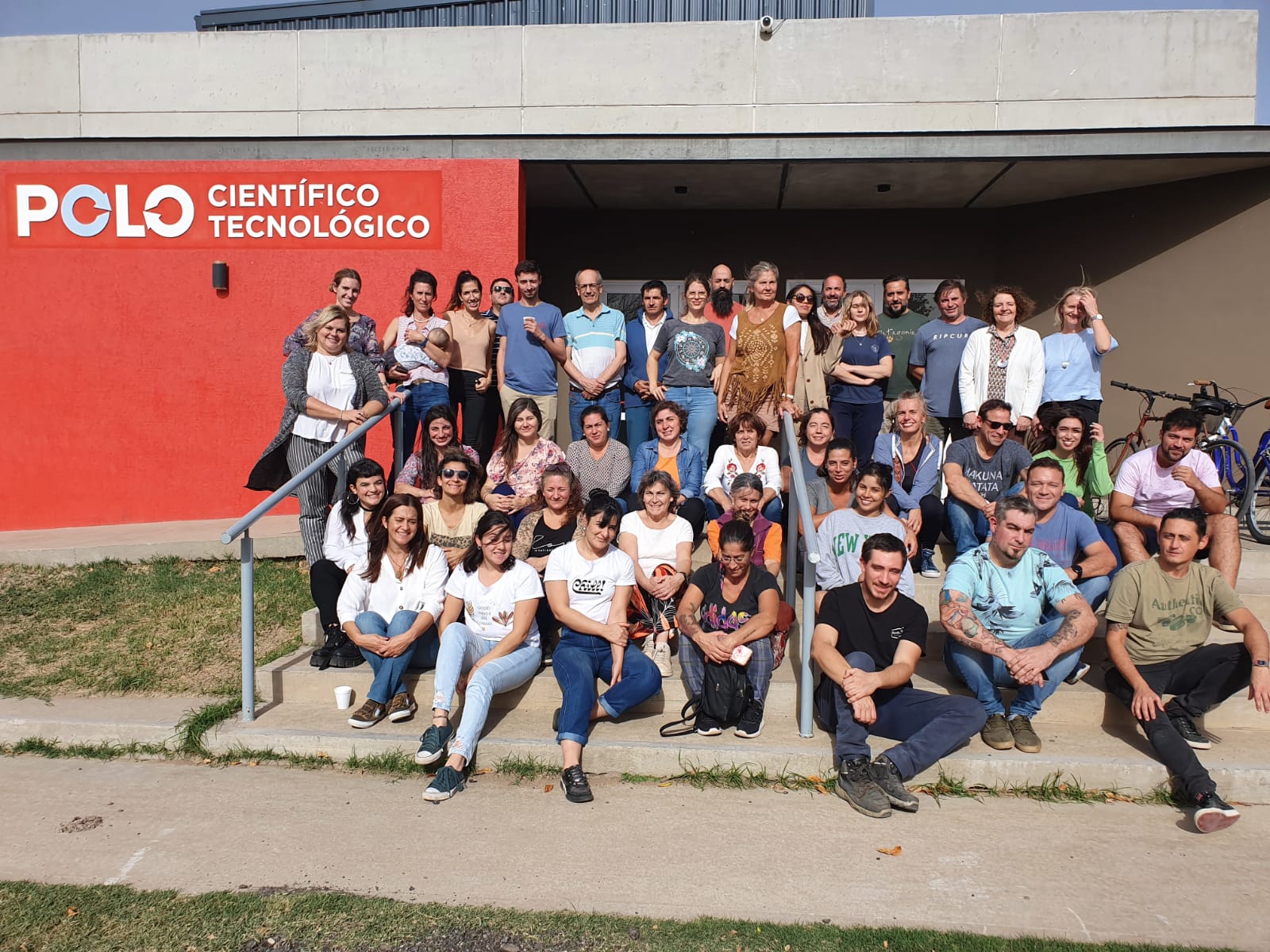 CICLO DE CAPACITACIONES PARA EMPRENDEDORES: INTERESANTE INTERCAMBIO DE ...