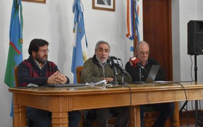 EL INTENDENTE ANUNCIÓ UN NUEVO PLUS SALARIAL QUE LLEVA EL AUMENTO GLOBAL AL 75,8% PARA TODO EL AÑO Y AL 79,7% SUMANDO EL BONO Y EL PREMIO