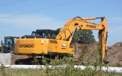 POR EL AVANCE DE LA OBRA DEL COLECTOR CLOACAL SUR, LA MANO PAR DE LA CALLE BELGRANO ENTRE MOLLARD Y MALDONADO ESTÁ CERRADA AL TRÁNSITO