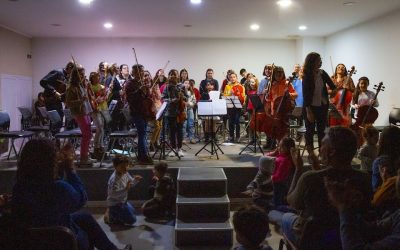 A SALA LLENA, SE PRESENTARON LA ORQUESTA INFANTIL Y LA ORQUESTA JUVENIL EN EL AUDITORIO DE LA ESCUELA DE MÚSICA