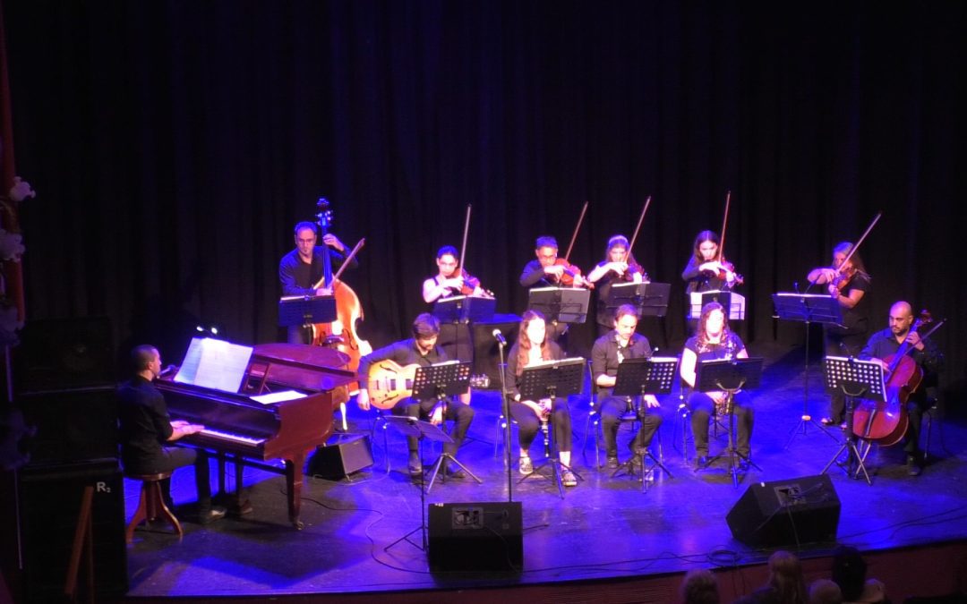 LA ORQUESTA DE TANGO SE LUCIÓ CON UN AMPLIO REPERTORIO Y LA VOZ DE AGUSTINA GALDEANO