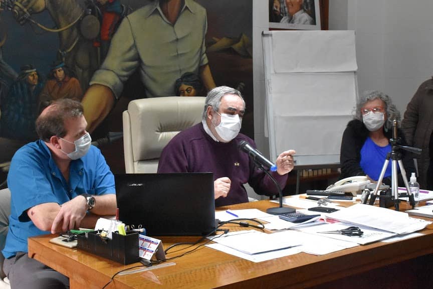 LOS GASTRONÓMICOS Y GIMNASIOS PODRÁN TRABAJAR CON CONTROLES MÁS ESTRICTOS Y QUEDAN PROHIBIDAS LAS REUNIONES FAMILIARES O SOCIALES BAJO TECHO