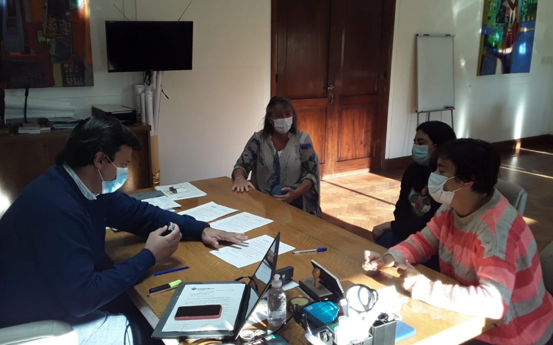 LA MUNICIPALIDAD Y LA DIRECCIÓN DE ESCUELAS FIRMARON UN CONVENIO MEDIANTE EL CUAL EL EX POLIVALENTE DICTARÁ TALLERES ARTÍSTICOS EN EL MUSEO DE ARTE MURAL