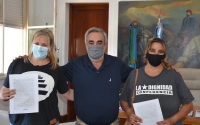 EL INTENDENTE SE REUNIÓ CON REPRESENTANTES DE ORGANIZACIONES SOCIALES PARA FORMALIZAR LA ENTREGA DE DOS LOTES PARA HACER HUERTA COMUNITARIA