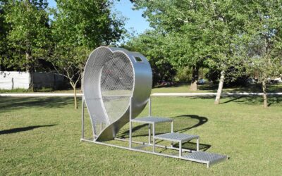 EL POLO AMBIENTAL ENTREGARÁ UN CORAZÓN PARA RECOLECTAR TAPITAS AL CEC Nº 802