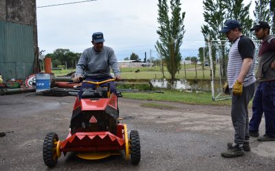 EL ENTE DESCENTRALIZADO DE TREINTA DE AGOSTO INCORPORÓ UNA NUEVA MÁQUINA CORTADORA DE CÉSPED