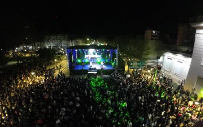 PRIMAVERA A PURA MÚSICA: CRUZANDO EL CHARCO CERRÓ UN DOMINGO DE FIESTA