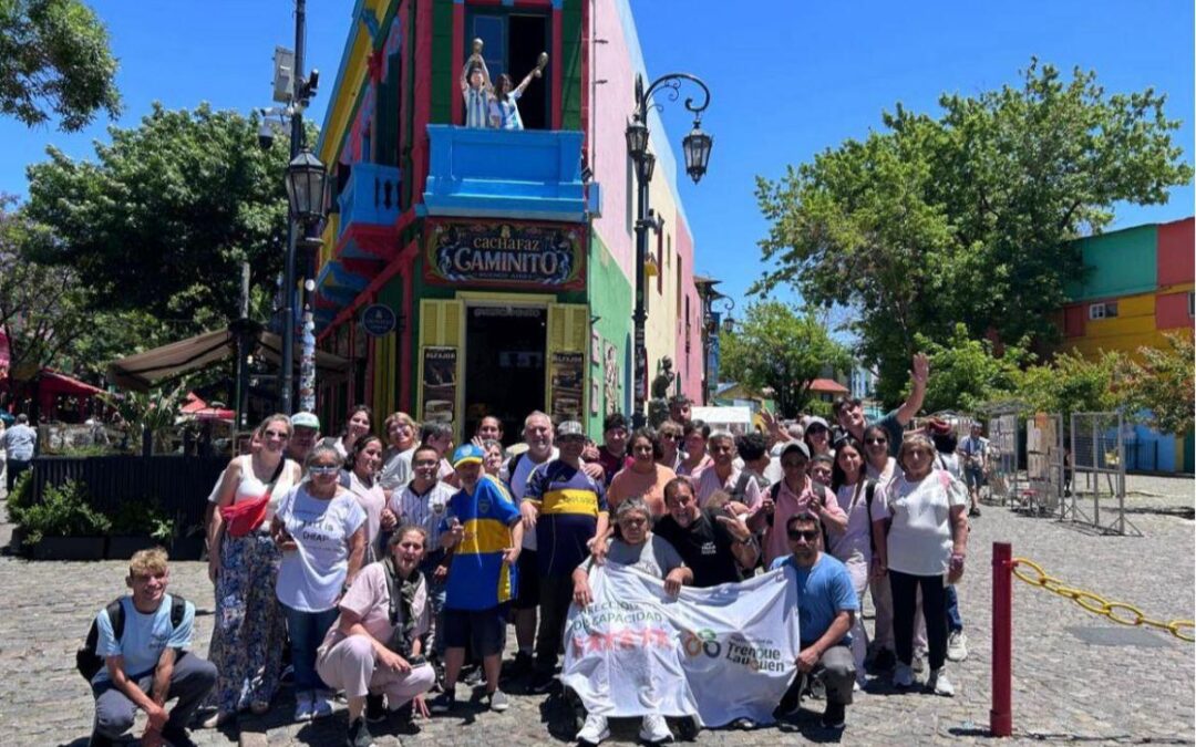 UNA JORNADA INOLVIDABLE EN LA BOMBONERA PARA LOS RESIDENTES DEL CUMEN CHE Y CONCURRENTES DEL CENTRO DE DÍA “POR LA VIDA”