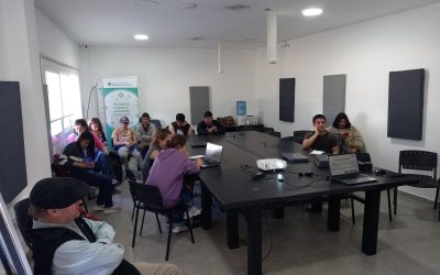 COMENZÓ EL CURSO DE CONCIENCIA AMBIENTAL “PLANETA VIVO, FUTURO ACTIVO” CON LA PARTICIPACIÓN DE JÓVENES INTERESADOS EN EL CUIDADO DEL MEDIO AMBIENTE