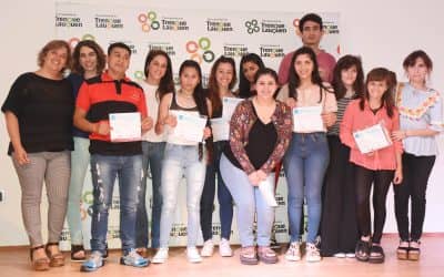 SE ENTREGARON LOS CERTIFICADOS DE LOS CURSOS DE INTRODUCCIÓN AL TRABAJO Y DE PROFESIONAL TAMBERO