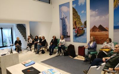 CHARLA EN ITALIANO SOBRE LA CULTURA Y TURISMO DE ESTE PAÍS PARA ESTUDIANTES DEL CURSO QUE SE DICTA EN LA ESCUELA MUNICIPAL