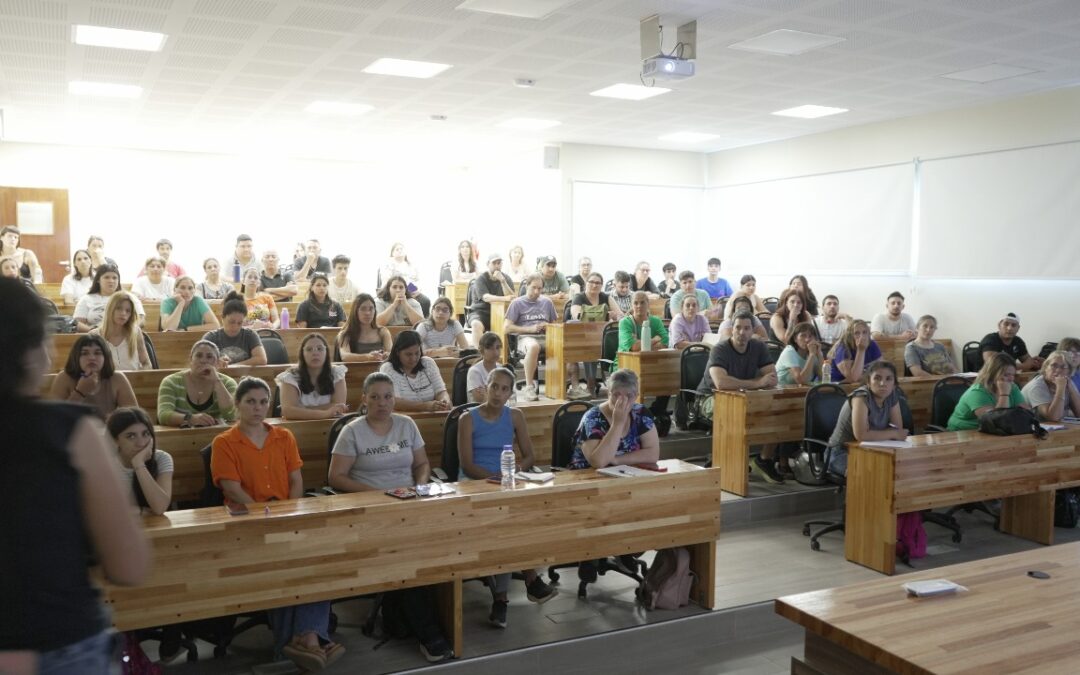 BROMATOLOGÍA MUNICIPAL DICTÓ OTRO CURSO DE MANIPULACIÓN SEGURA DE ALIMENTOS: ASISTIERON 65 PERSONAS