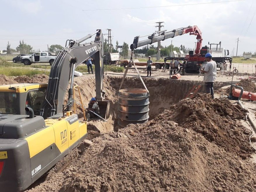 EL MUNICIPIO Y LA FUNDACIÓN UOCRA LANZAN DOS CURSOS GRATUITOS: UNO DE OPERADOR DE MOTONIVELADORA Y EL OTRO DE OPERADOR DE PALA Y RETROPALA