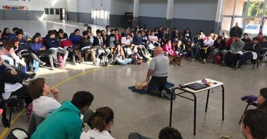 30 DE AGOSTO: MÁS DE 400 ALUMNOS SE CAPACITARON EN RCP, PRIMEROS AUXILIOS Y USO DE MATAFUEGO