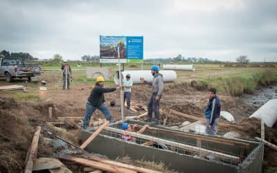 El Municipio ejecuta los desagües pluviales de la plaza del barrio La Lonja
