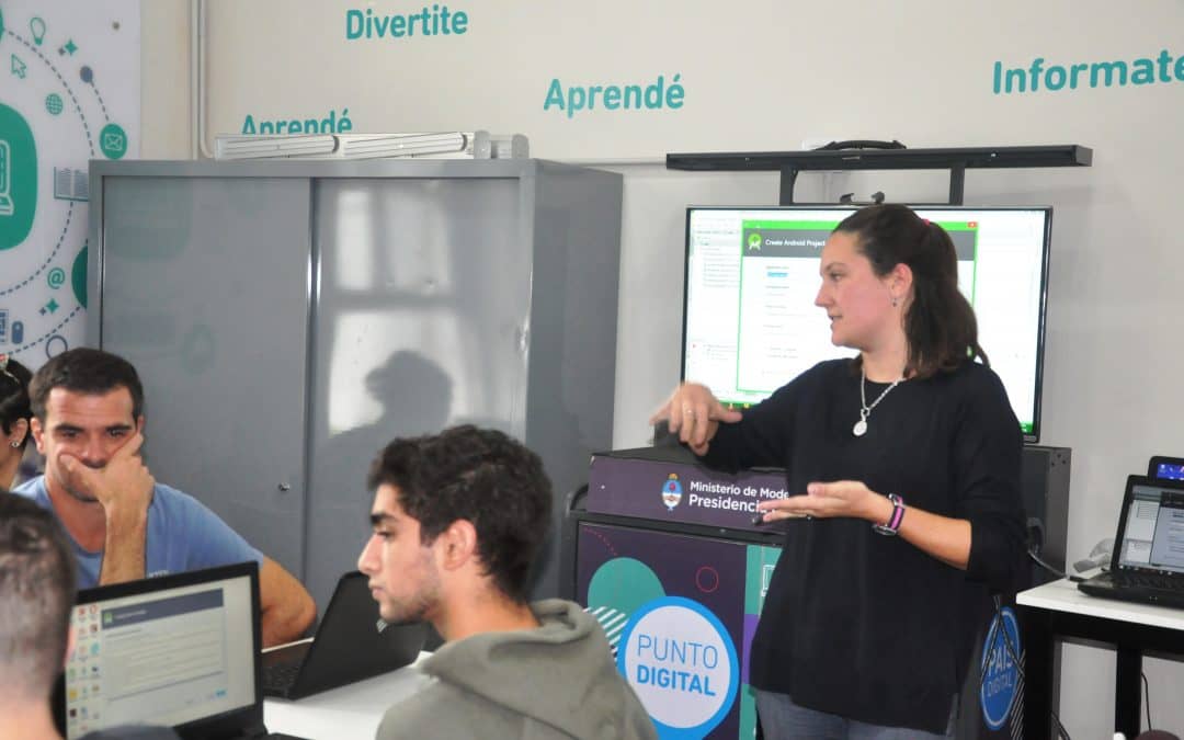 Inició la capacitación «TIC» en el Club Social de Innovación