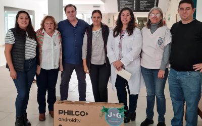 EL HOSPITAL ORELLANA RECIBIÓ UN SMART TV PARA LA TERAPIA INTENSIVA PEDIÁTRICA DONADO POR UN COMERCIO LOCAL A TRAVÉS DE LAS DAMAS ROSADAS