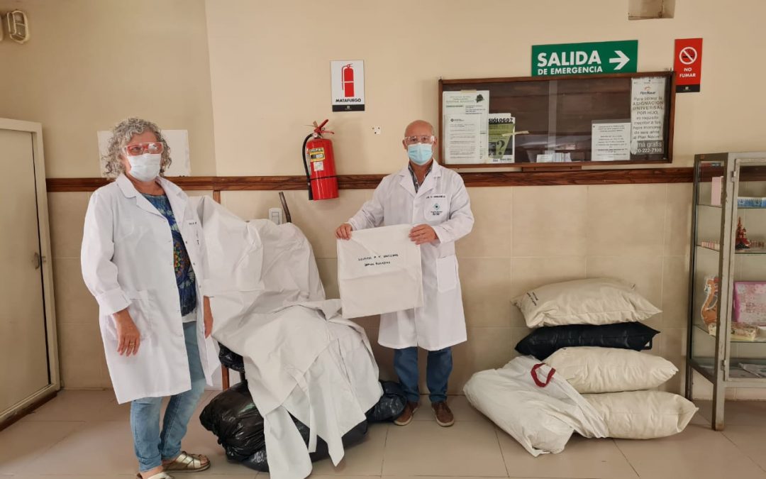 EL HOSPITAL DR. PEDRO T. ORELLANA RECIBIÓ UNA NUEVA DONACIÓN DE DAMAS ROSADAS: FUNDAS PARA COLCHONES Y ALMOHADAS Y 6 ALMOHADAS COMPLETAS
