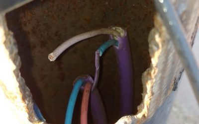 ACTO DE VANDALISMO: APARECIERON DAÑADAS SEIS COLUMNAS DE ALUMBRADO PÚBLICO LED EN DIVISIÓN NORTE, ENTRE MITRE Y GOBERNADOR IRIGOYEN