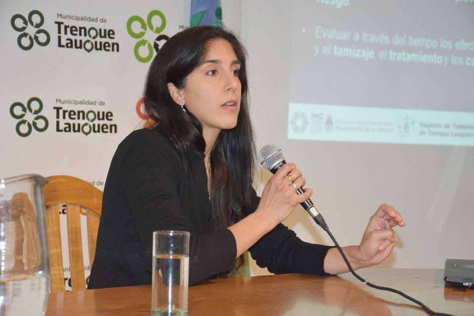 CAMPAÑA INFORMATIVA Y ESPACIOS PÚBLICOS DE COLOR ROSA, EN EL MES DE LA LUCHA CONTRA EL CÁNCER DE MAMA