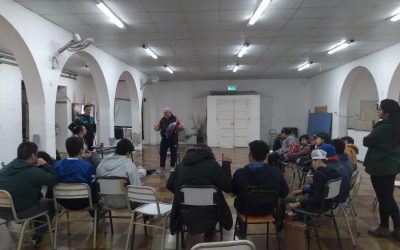 DEFENSA CIVIL DIO UN TALLER DE PRIMEROS AUXILIOS Y RCP PARA ALUMNOS/AS Y DOCENTES DEL CEPT Nº 11 DE MARTÍN FIERRO