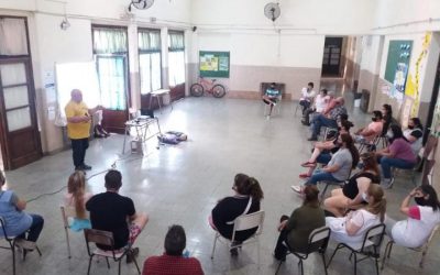 DEFENSA CIVIL BRINDÓ EN LA ESCUELA DE ADULTOS Nº 701 OTRA CHARLA SOBRE PRIMEROS AUXILIOS Y TÉCNICAS DE RCP