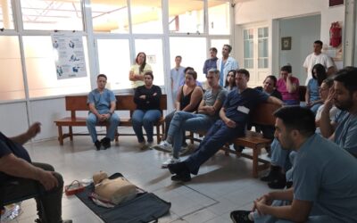 DEFENSA CIVIL MUNICIPAL BRINDÓ UNA CHARLA SOBRE RCP Y USO DE DEA A PROFESIONALES DEL SERVICIO DE ODONTOLOGÍA Y ALUMNOS DEL POSGRADO DE CIRUGÍA MAXILOFACIAL