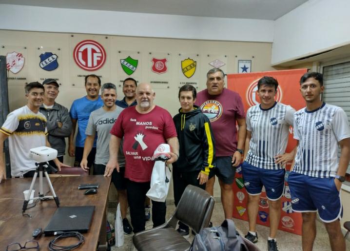 DEFENSA CIVIL BRINDÓ UN TALLER DE RCP Y PRIMEROS AUXILIOS A INTEGRANTES DE LOS CUERPOS TÉCNICOS DE LOS CLUBES DE FÚTBOL DE LA LTF