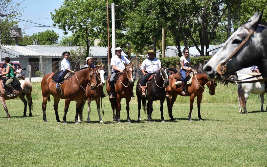 3ra. FIESTA DE LA TRADICION: DESFILE CRIOLLO, ASADO CON CUERO, CONCURSOS DE TORTAS FRITAS Y EMPANADAS Y JUEGOS ECUESTRES